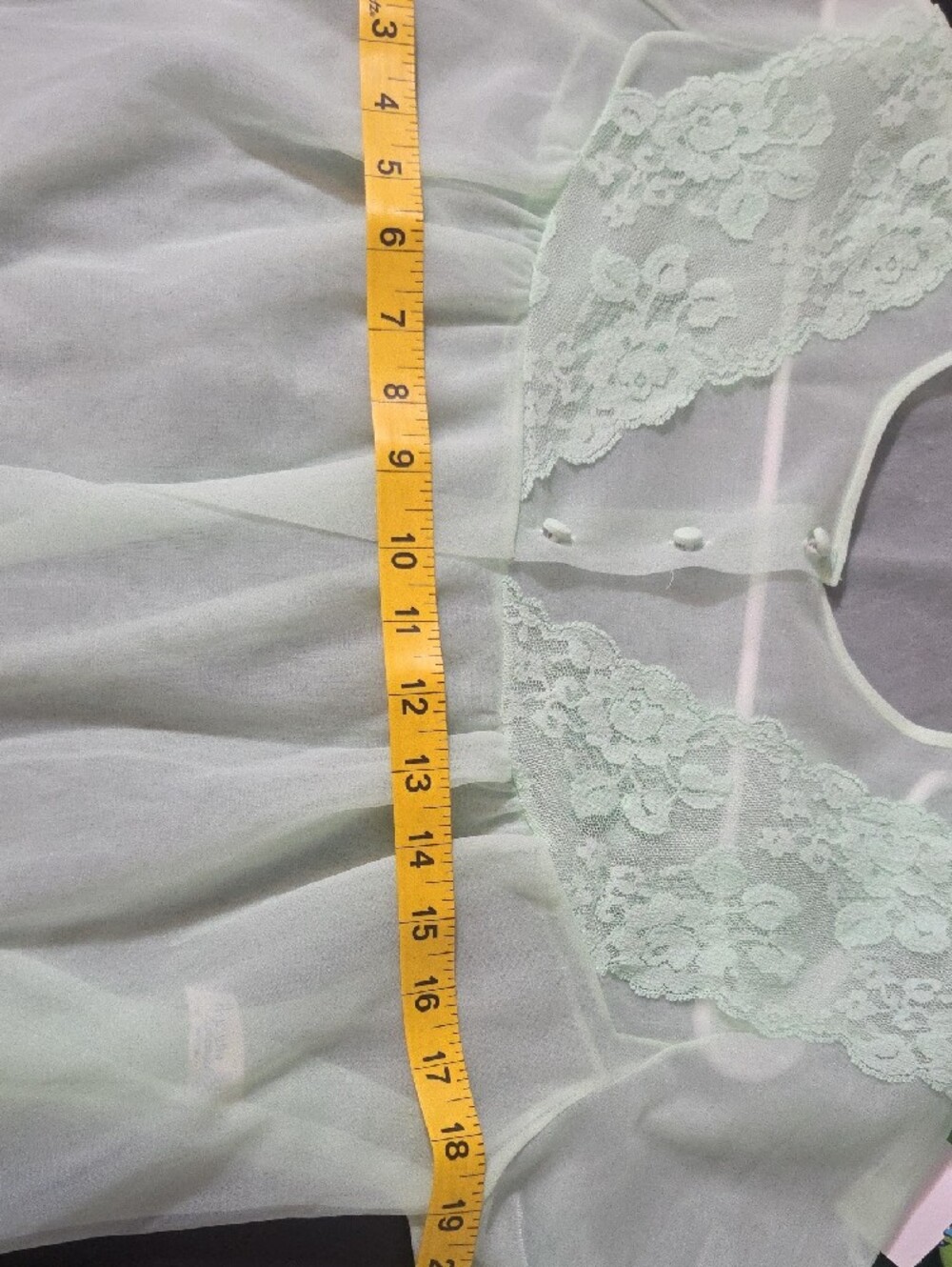 Women's Sheer Lace-Trim Nightgown in Mint Green Size Medium Robe 1950s - Picture 9 of 9
